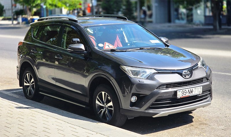 Təlim avtomobili Toyota RAV4